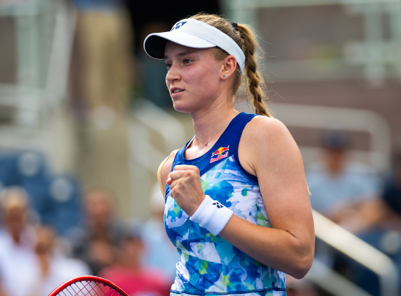 包含阿扎伦卡在瑞士队比赛中回归赛场，战术调整引发热议！的词条